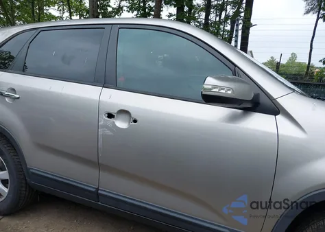 2013 Kia Sorento Lx z USA, uszkodzony, nr VIN 5XYKT3A17DG406818